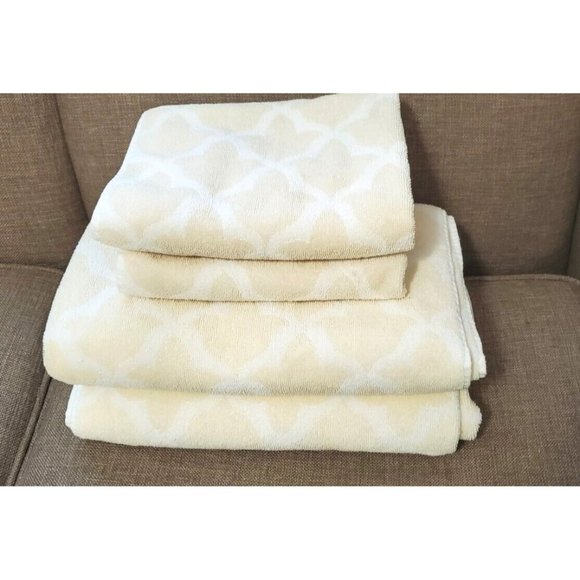 Set Of 4 Pottery Barn Organic 100% Cotton Marlo Jacquard Bath Hand Towel Yellow - Picture 1 of 11